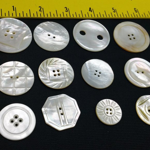 ANTIQUE Mother Of Pearl MOP Carved Button Lot - Picture 4 of 8